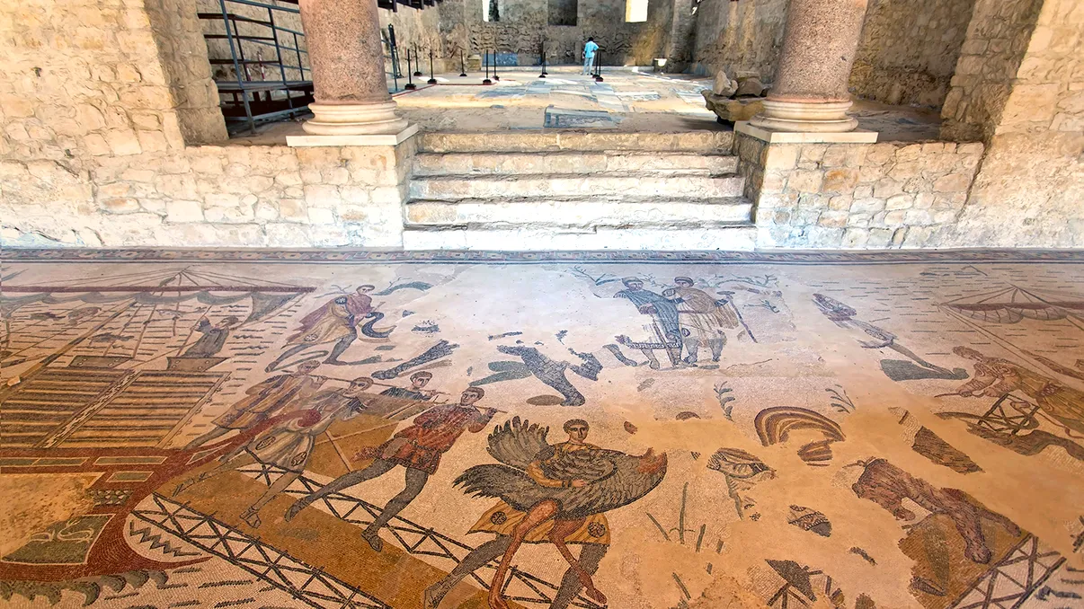 Un mozaic roman antic dezvăluie că femeile purtau, cu mii de ani în urmă, piese vestimentare care sunt la modă acum