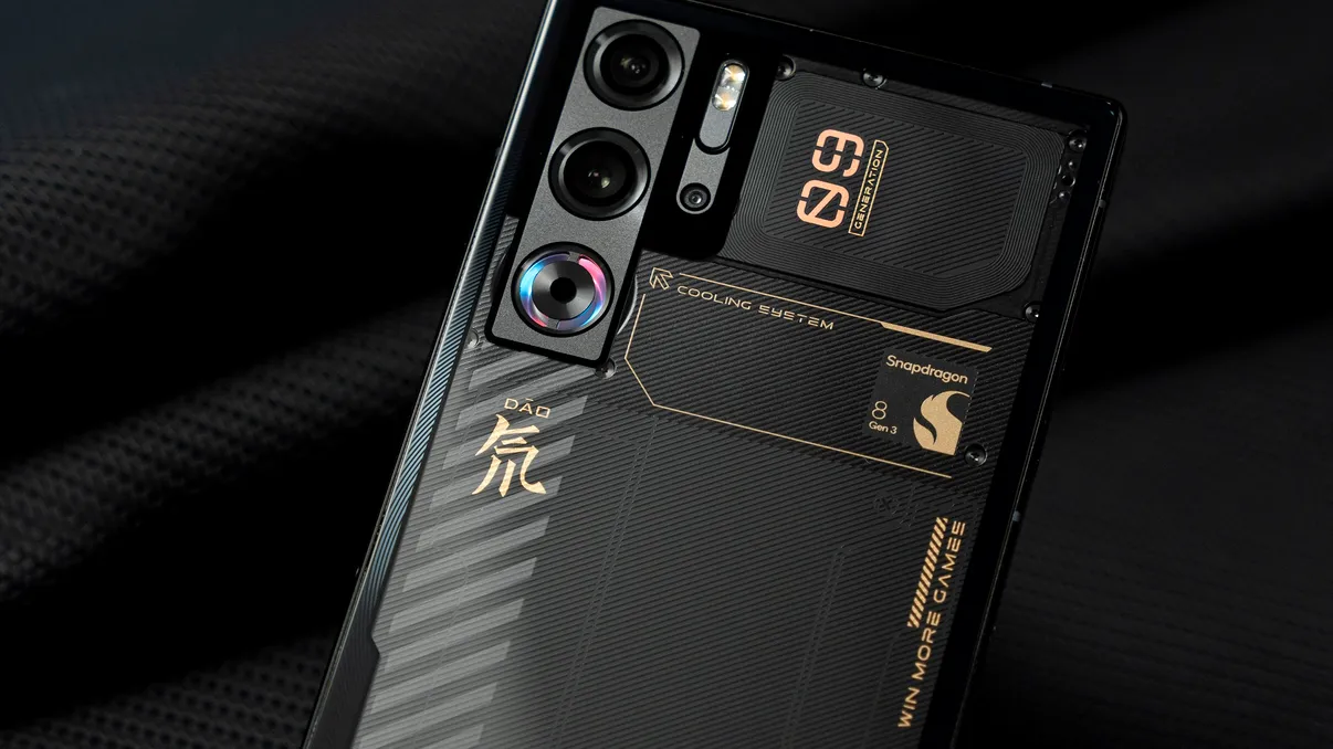 Cele mai rapide telefoane din lume. Cine face legea în top 10 smartphone-uri după performanța brută