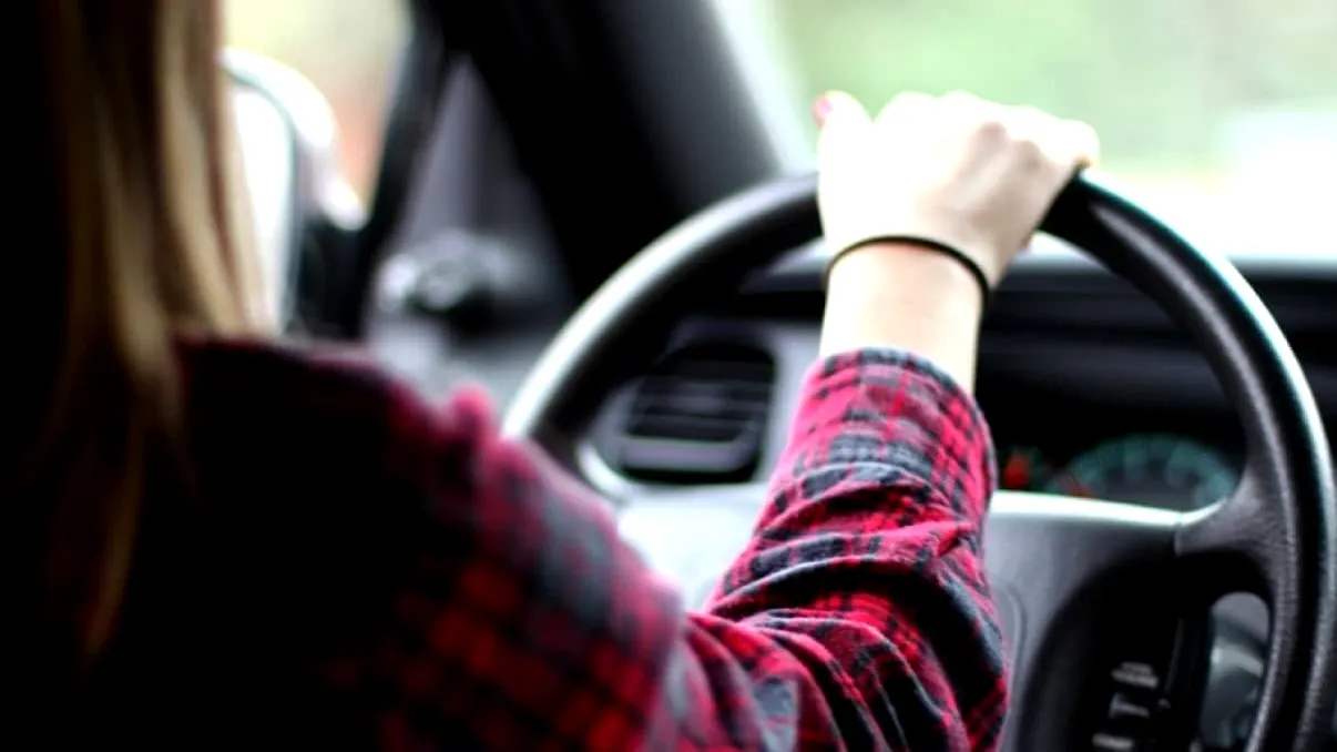 Ce riști dacă împrumuți mașina altei persoane: Atenție la consecințe!