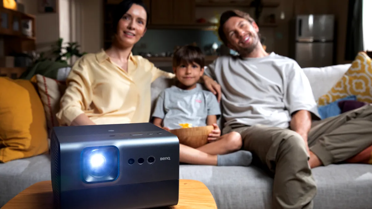 Benq G520 - un centru de divertisment cu 4K și Google TV sub formă de proiector. Deștept, compact și perfect pentru cinema acasă