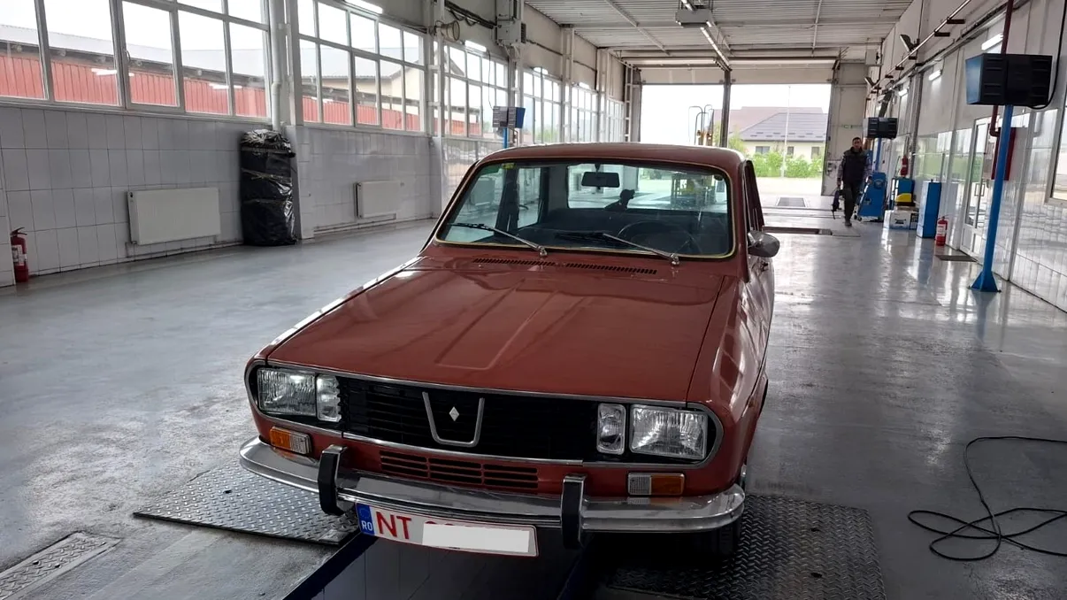 FASA-Renault 12S, o raritate cu origini spaniole, ajunge la RAR Vaslui