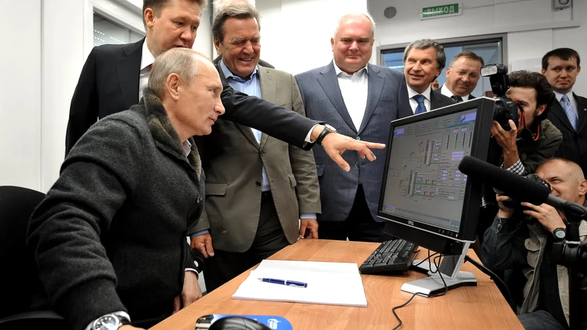 Rusia amendează Google cu o sumă mai mare decât toți banii de pe Pământ pentru blocarea unor canale YouTube de propagandă