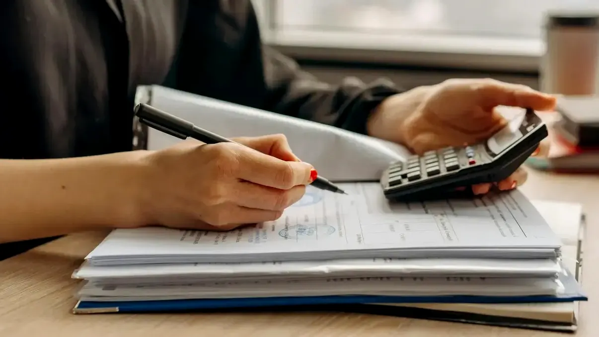 Din 2025, firmele mici vor avea obligația de a depune Declarația 406: Ce înseamnă asta, mai exact