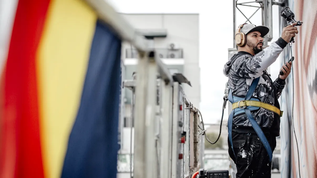 Cea mai mare pictură murală din București: O colaborare artistică internațională