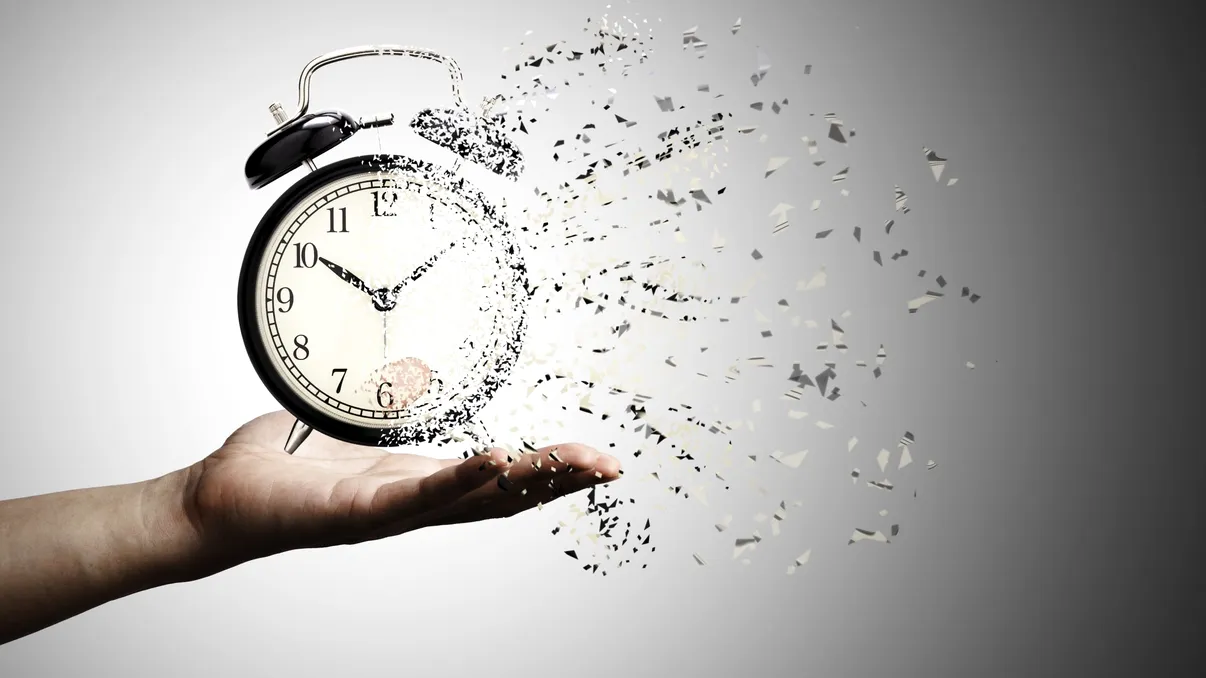 De ce pare că timpul trece mai repede odată ce îmbătrânim. Fenomenul a fost explicat de specialiști