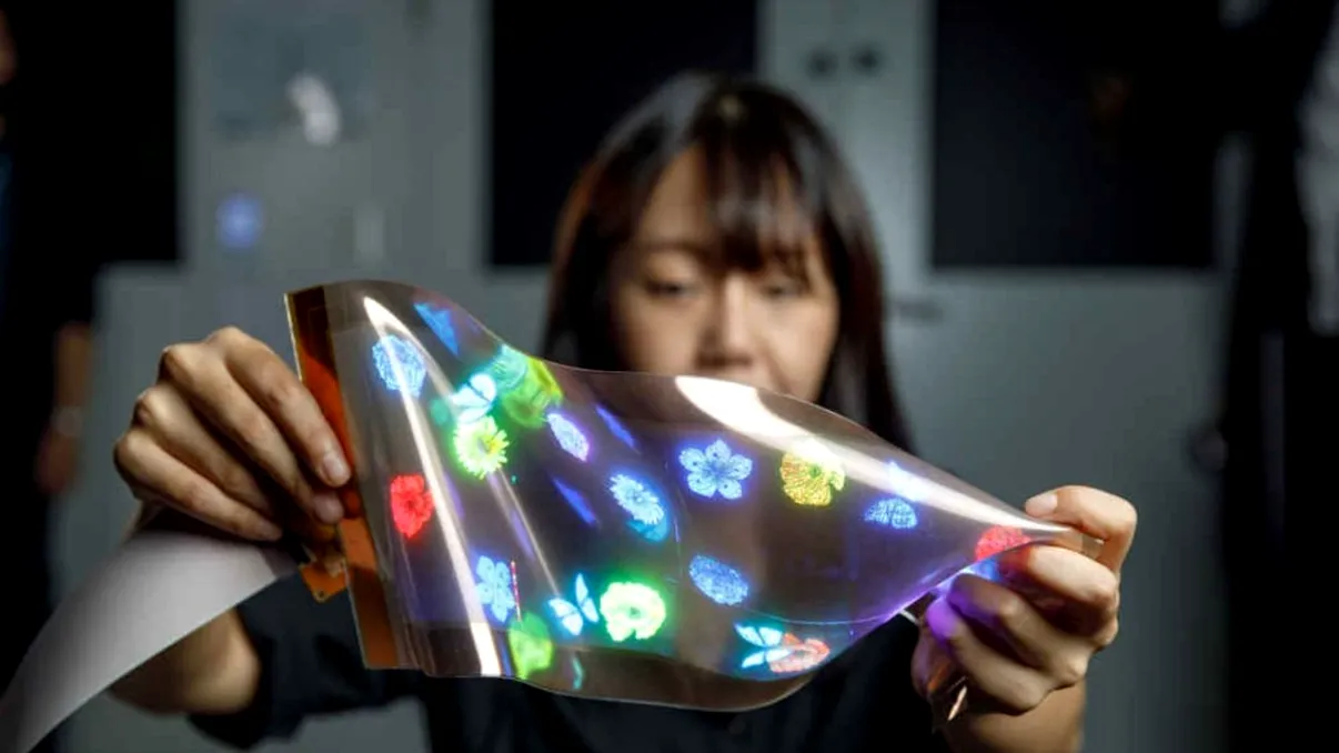 LG dezvoltă un display inovator care se poate întinde până la 18 inci: Ecranul flexibil cu extensibilitate îmbunătățită