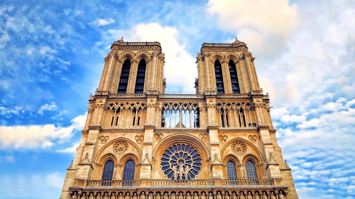 Notre-Dame renăscută: cum a fost restaurată catedrala emblematică după incendiul devastator din 2019