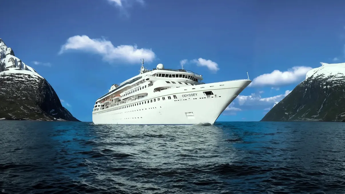 O croazieră de patru ani în jurul lumii, pentru cei care vor să evite politica: Cât costă biletul pe Villa Vie Odyssey