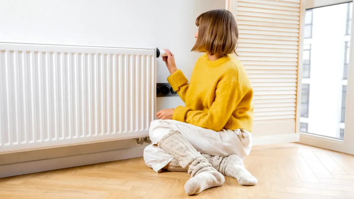 Cum să-ți păstrezi casa caldă și să economisești la factura de încălzire