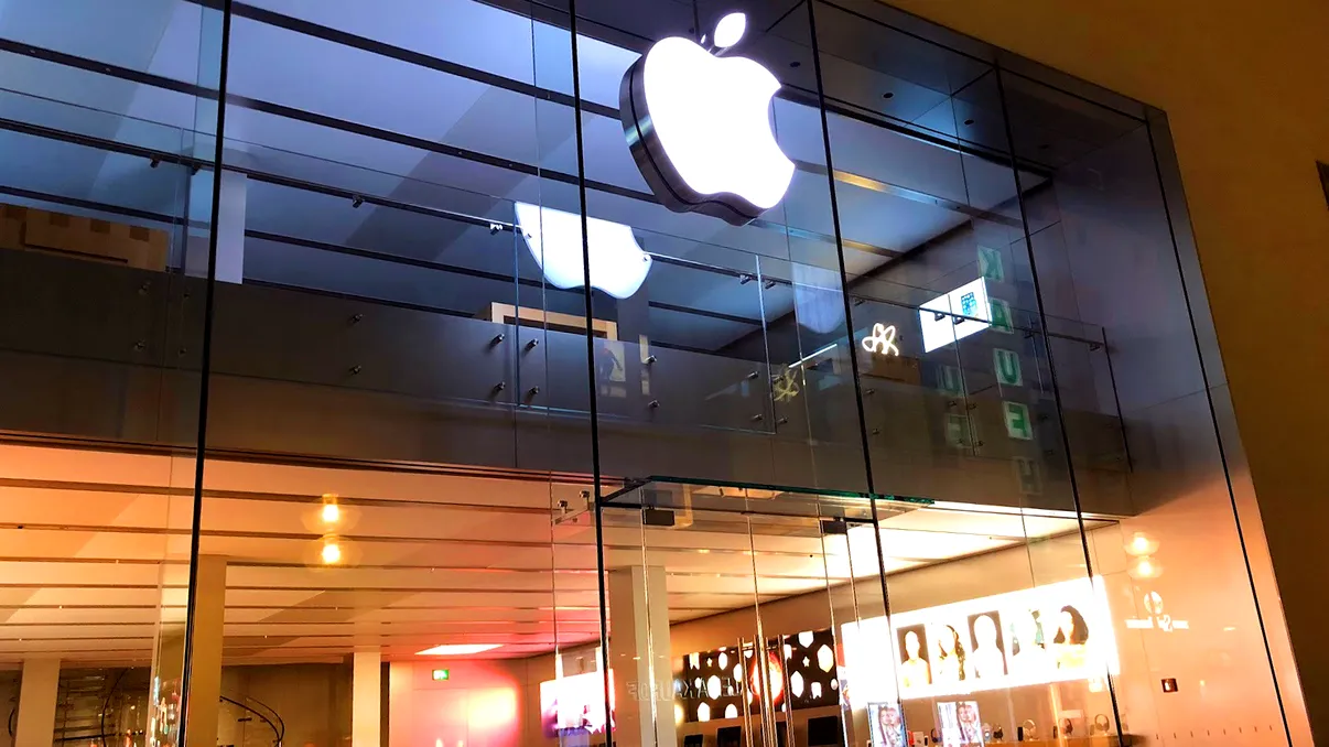 iPhone 14 și iPhone SE dispar din Europa până la sfârșitul anului. Alte produse Apple ar putea să nu mai fie găsite în magazine