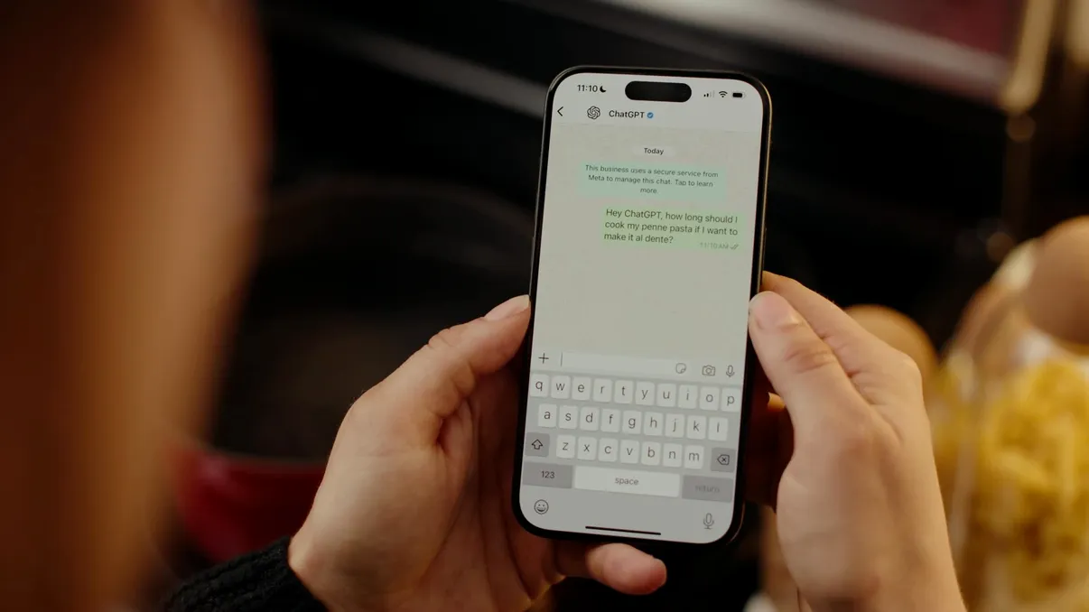 Schimbarea din WhatsApp: ChatGPT ajunge pe platforma de mesagerie de la Meta