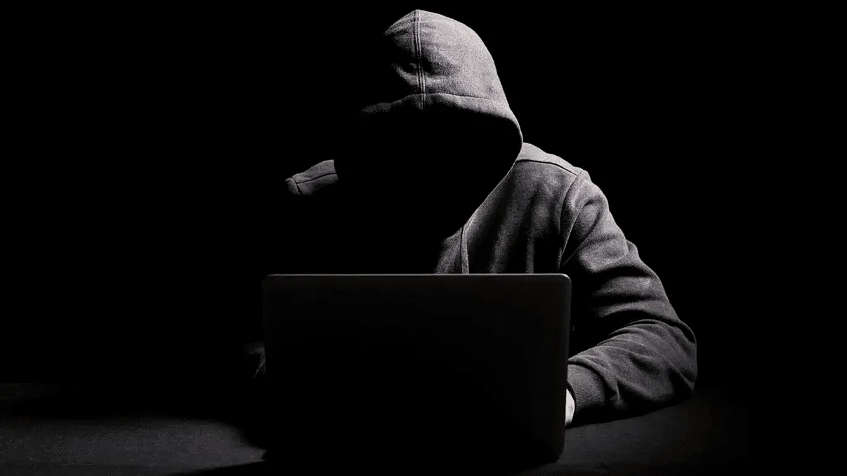 Fraudele online iau amploare: Băncile din România sunt în alertă