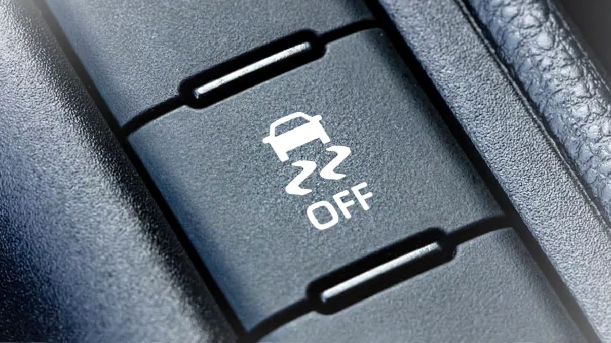 Ce este controlul tracțiunii la mașini, cum funcționează și când trebuie dezactivat