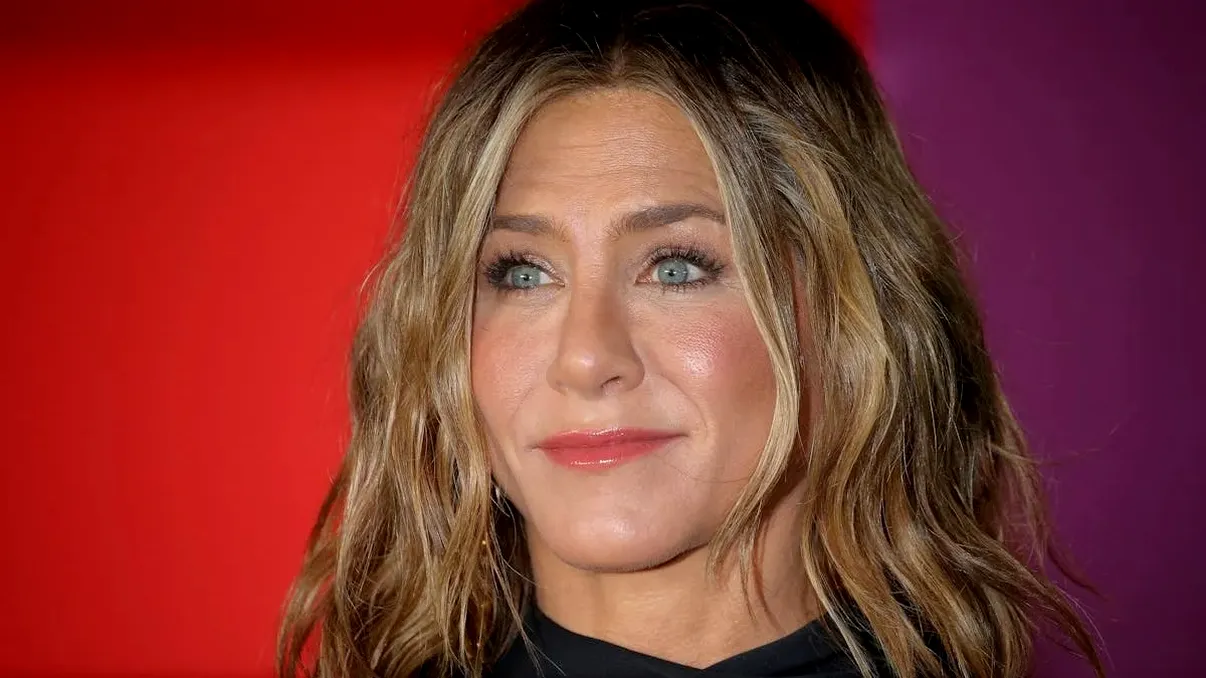 Jennifer Aniston și secretul ei pentru o siluetă perfectă. Ce exerciții fizice face actrița la 55 de ani, ca să arate ca un manechin