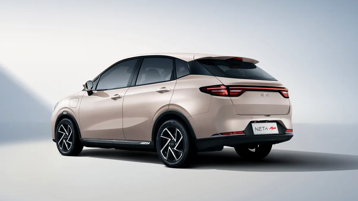 Mașină electrică cu autonomie de 40 de kilometri, după un an și jumătate de utilizare. Cum s-a degradat bateria