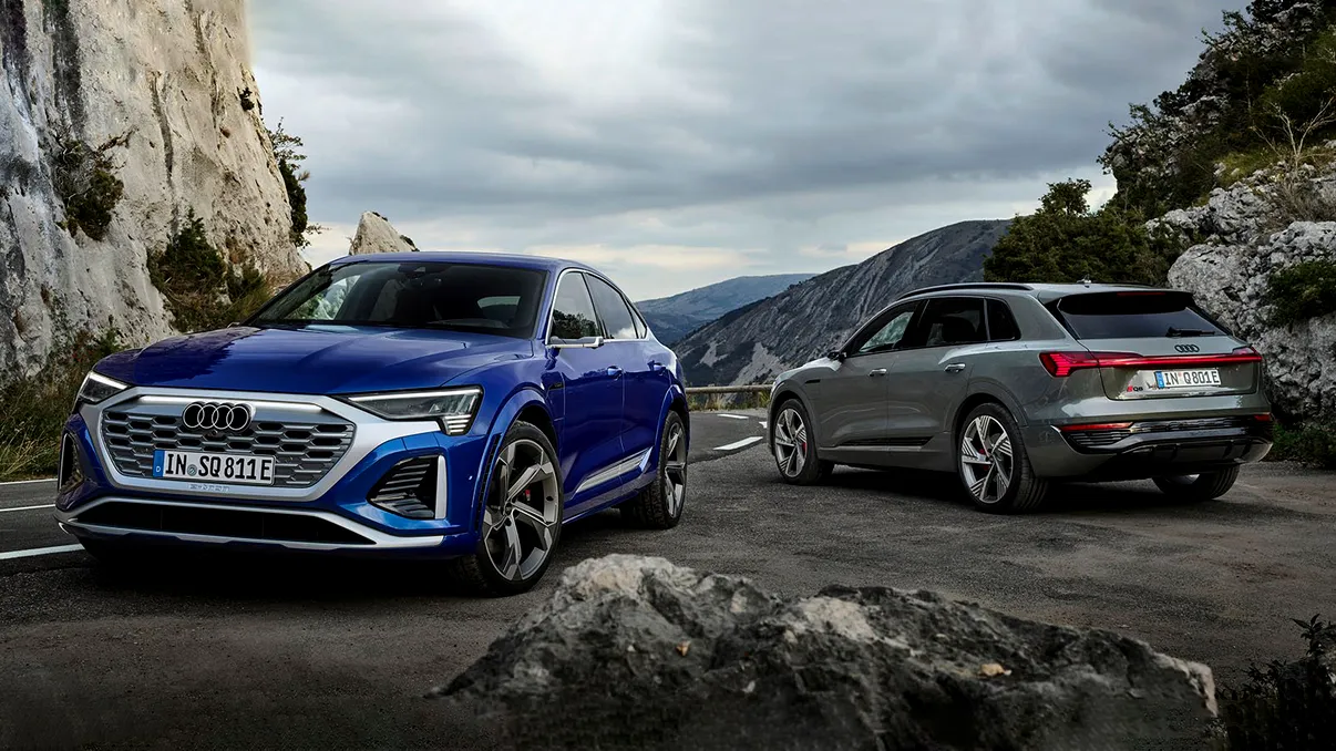 Mașină electrică versus mașină tradițională, cu combustie internă. Ce autoturism cu tracțiune integrală 4 x 4 este mai bun, Audi RS4 vs Audi SQ8