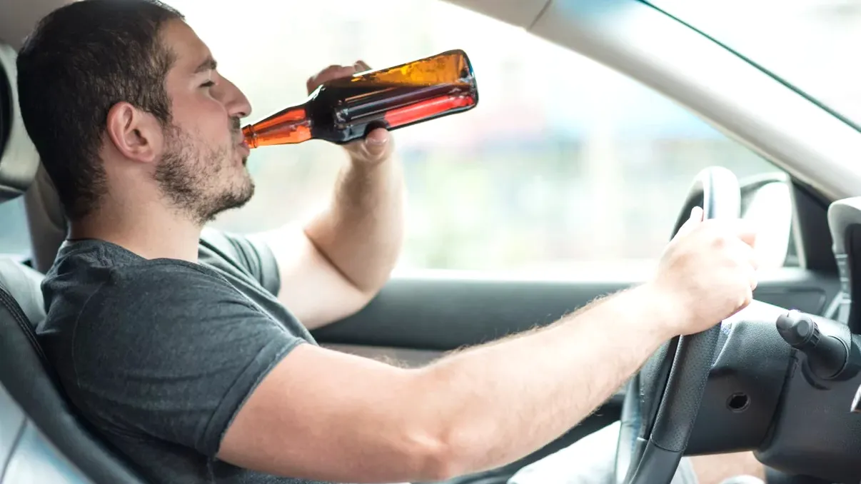 Conducerea sub influența alcoolului: ce sancțiuni riscă șoferii?