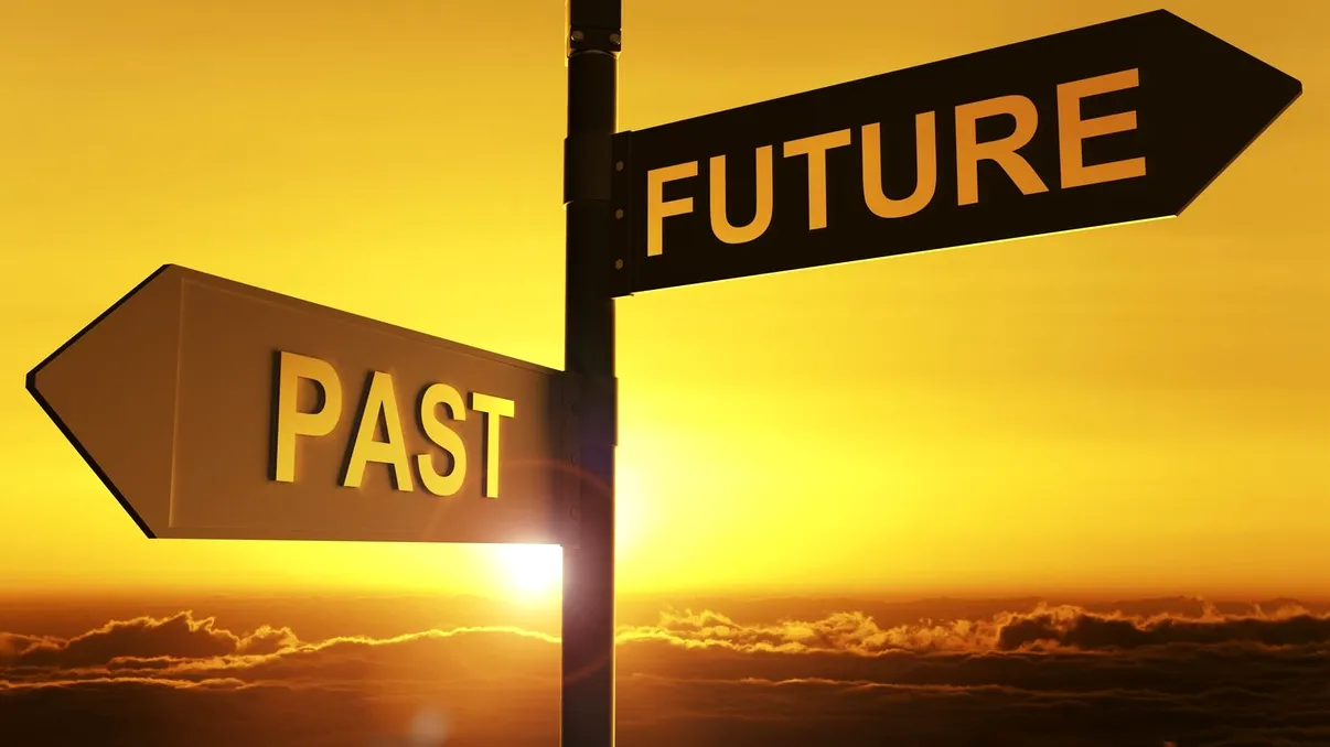 De ce suntem atât de preocupați de trecut: ce spun știința și experiențele noastre