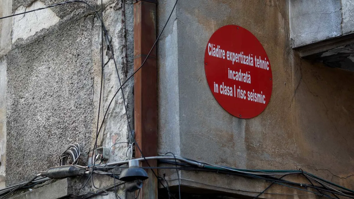 Ce clădiri cad la un cutremur major în România. Detaliul care arată că un bloc este în pericol în caz de seism