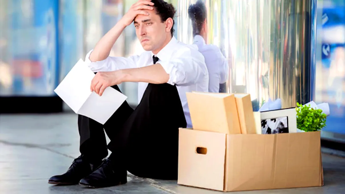 Meseria care părea de viitor, dar se prăbușește acum în România. Concedieri masive și salarii în scădere dramatică