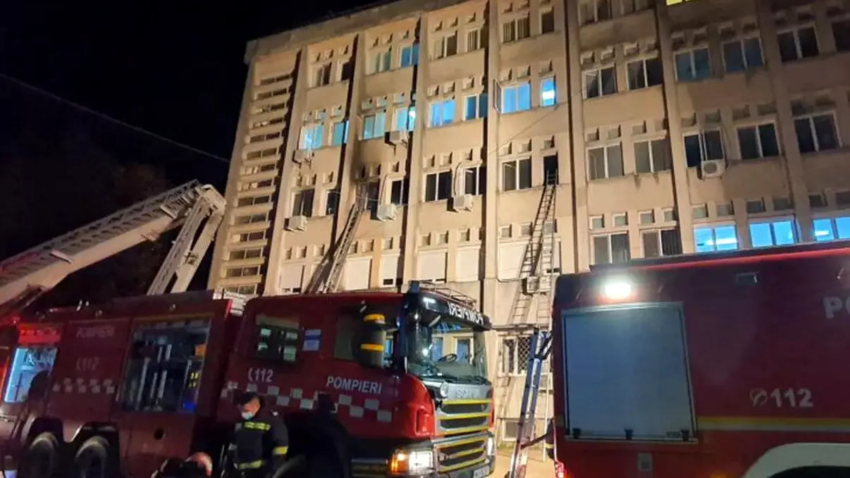 Două cadre medicale și Spitalul de Urgență Piatra Neamț, trimiși în judecată pentru tragedia din 2020