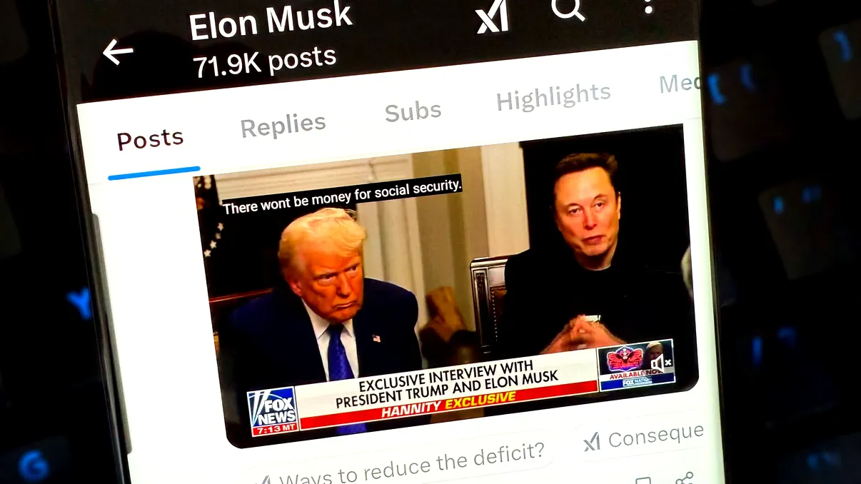 AI-ul lui Musk, Grok, blochează criticile la adresa lui Trump și chiar ale sale