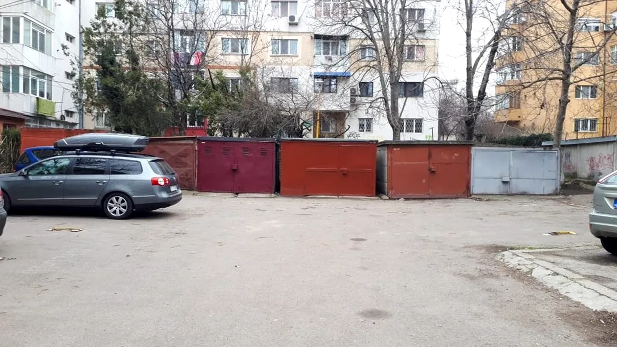 Garaj la preţ de garsonieră, în Vaslui. Cum a ajuns construcţia să coste atât de mult