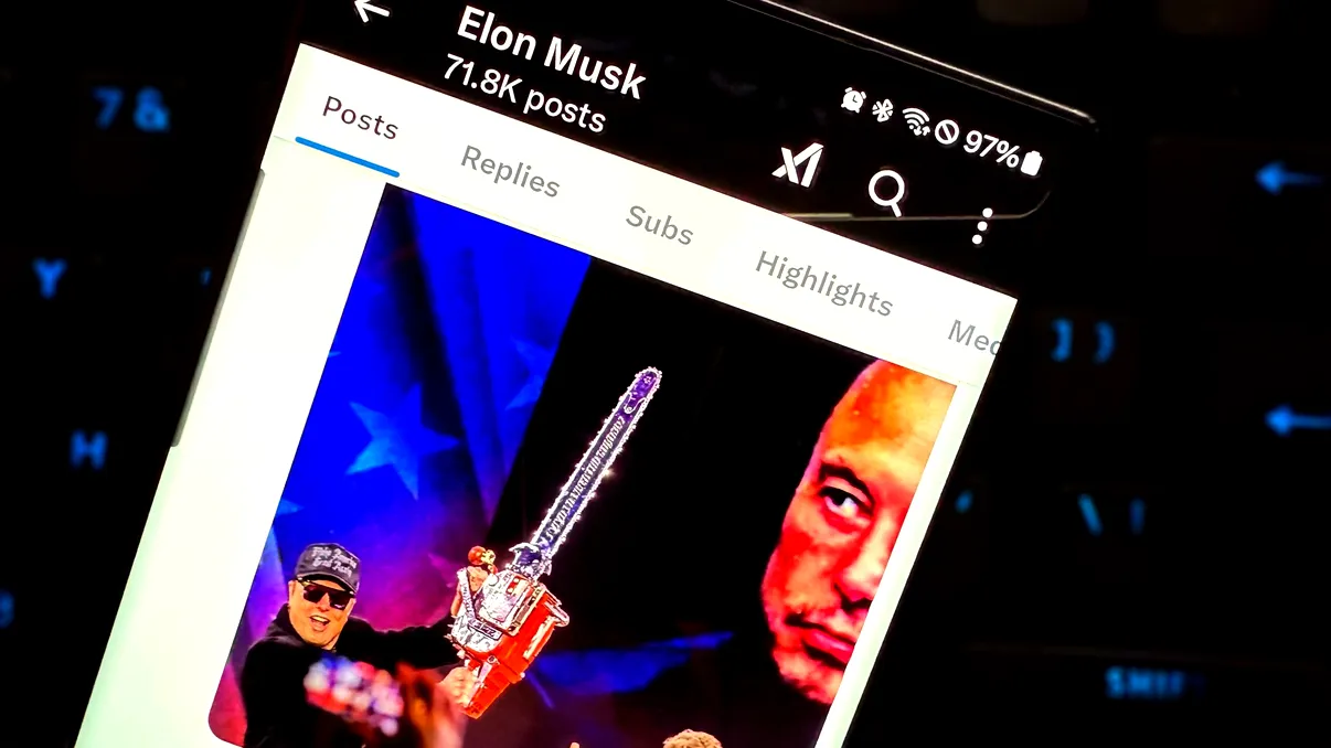 Am întrebat AI-ul Grok, lansat de Musk, de ce miliardarul se amestecă în politica României, iar răspunsul a fost surprinzător