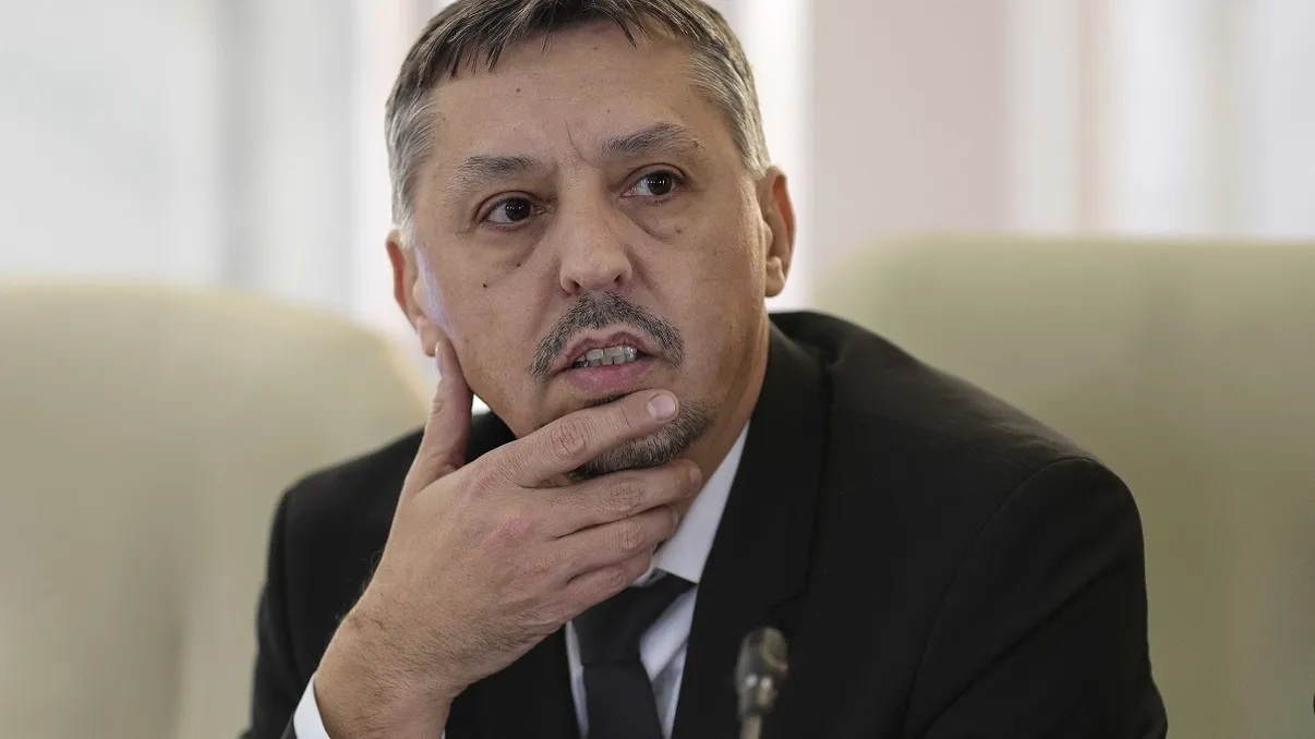 Ministrul Educației, Daniel David, avertisment pentru David Popovici: “Are tot felul de declaraţii care îl încurcă. Trebuie să aibă grijă”