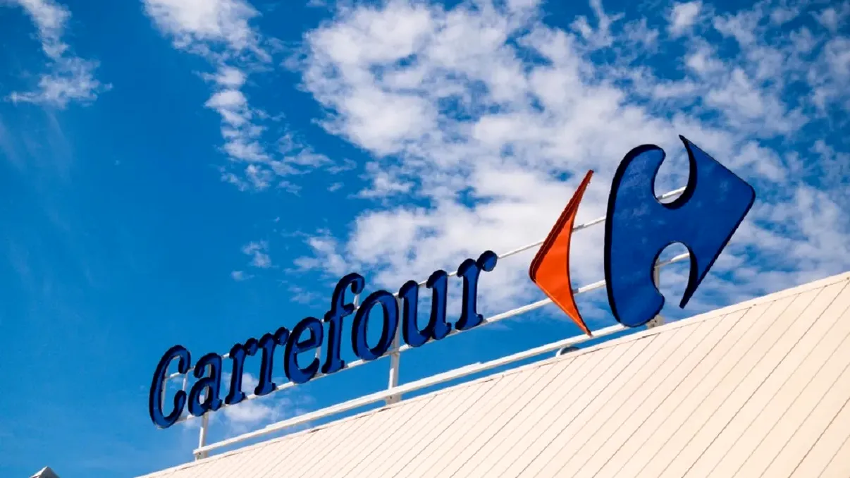 Prețuri scăzute la Carrefour, la peste 1500 de produse. Se aplică din 7 februarie, iar discounturile sunt între 5 și 25%
