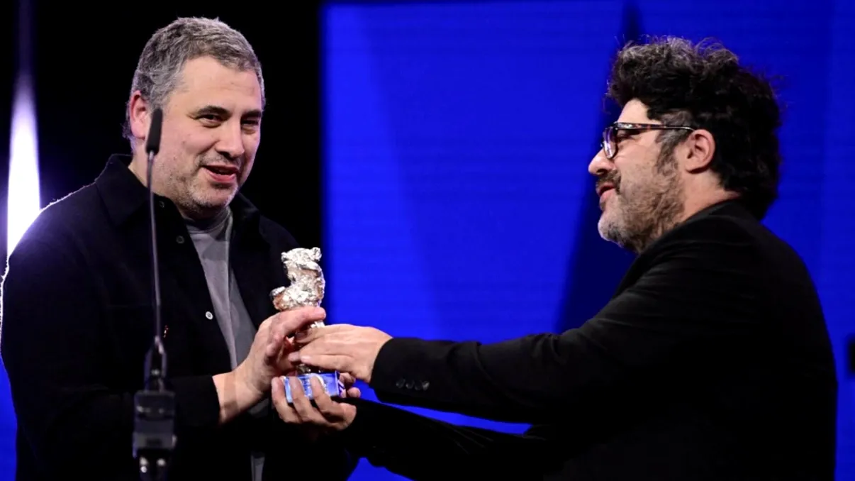 Regizorul Radu Jude triumfă la Berlin și câștigă Ursul de Argint pentru cel mai bun scenariu: „Sunt un scenarist slab”