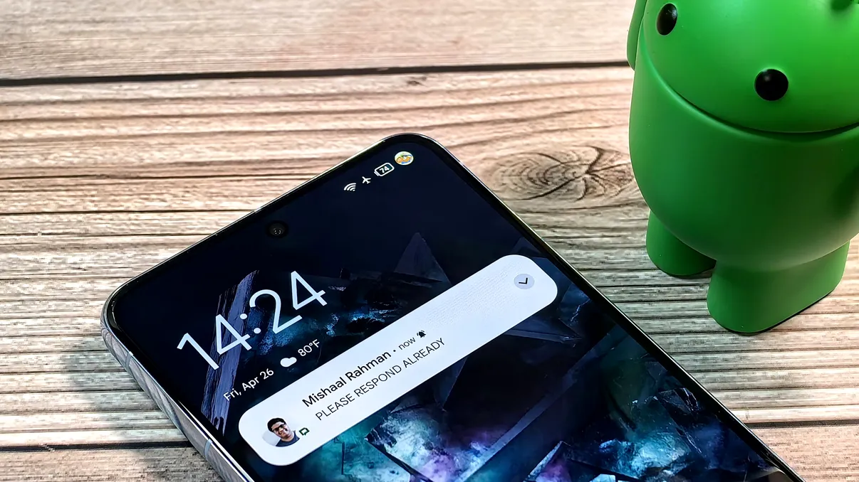 Google te scapă de escrocherii online în Android 16. Cum îți protejează banii din cont și te ajută să fii în siguranță