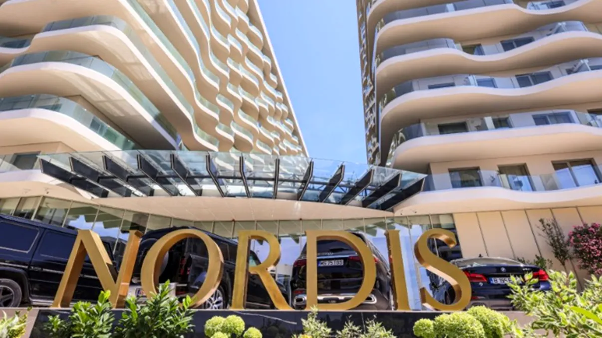 Obiectele ciudate ridicate de procurori în dosarul Nordis. 11 persoane, printre care şi Laura Vicol, reţinute