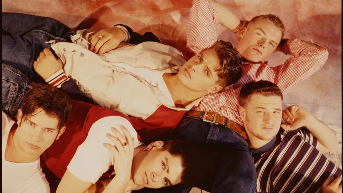 „Boyzone: Life, Death & Boybands” – documentarul care dezvăluie adevărul despre faima și tragedia trupei, pe SkyShowtime