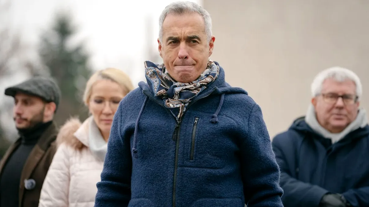 Călin Georgescu şi-a făcut apariţia la Poliţie. Cum a reacţionat când a fost întrebat de decizia CCR cu privire la candidatura sa
