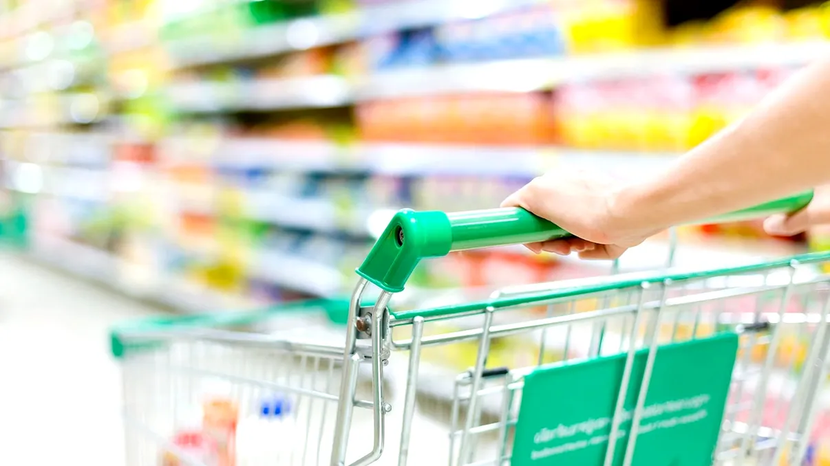 Ce poți cumpăra cu 10 euro (50 de lei) dintr-un supermarket din Spania. O româncă a făcut un experiment: “Mă mut acolo, de ce așa ieftin”