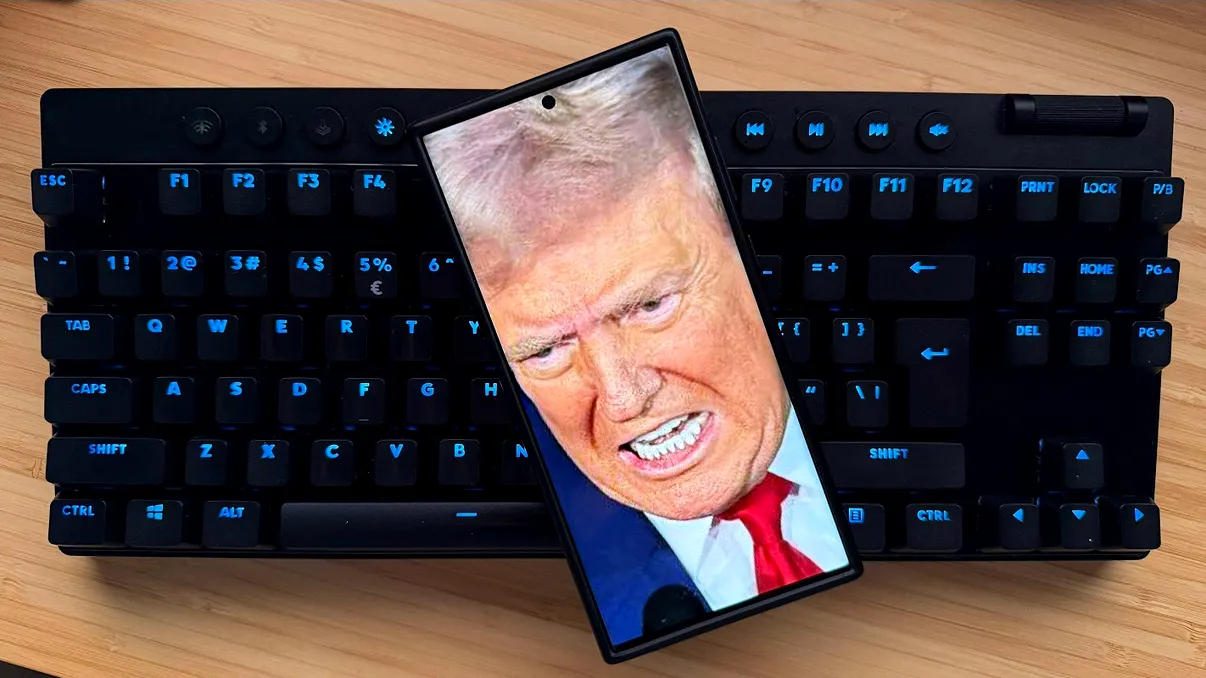 Trump vrea să închidă Vocea Americii, Radio Europa Liberă și alte instituții media finanțate de stat