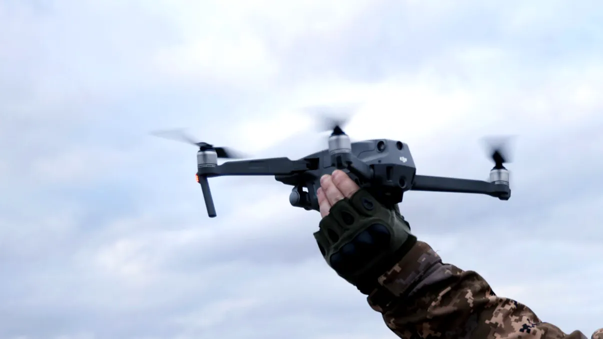 Accesorii ieftine de pe Temu și AliExpress, vândute din China, pot transforma dronele de jucărie în arme reale, ca în războiul din Ucraina, iar problema este că oricine le poate cumpăra