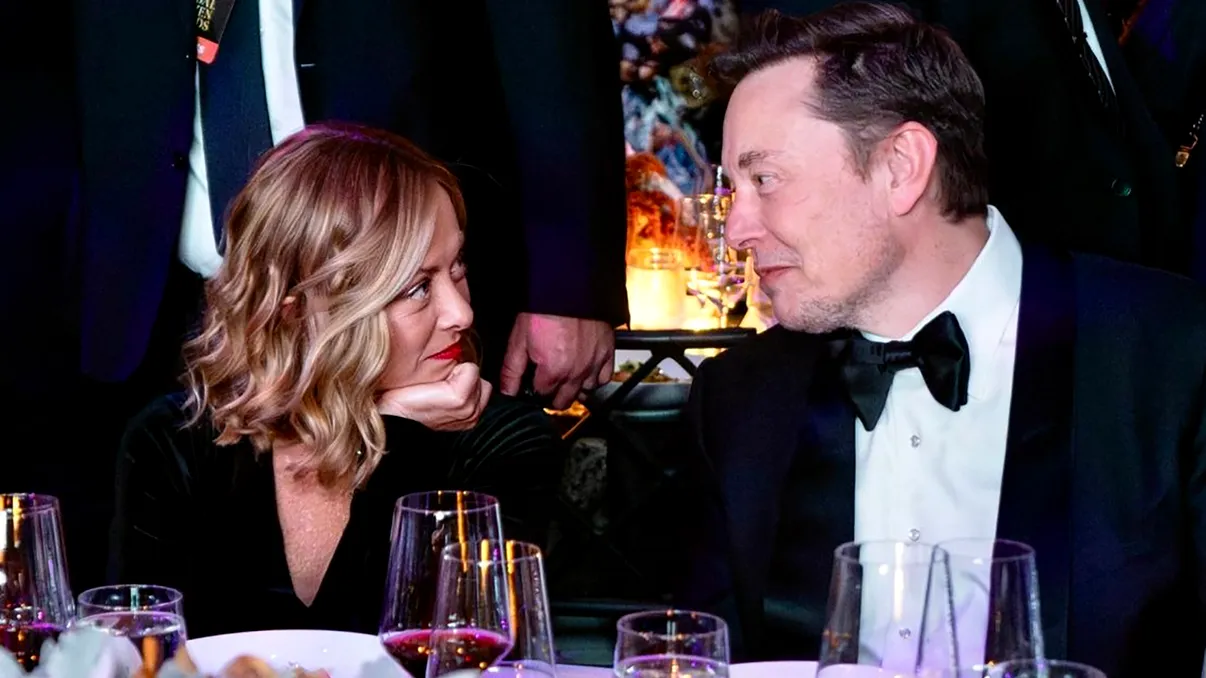Acordul dintre guvernul Meloni și Starlink, în impas. Italia suspendă discuțiile invocând scandalurile legate de Elon Musk