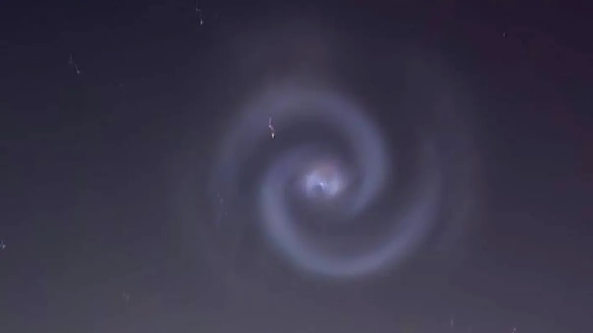 Fenomenul optic atmosferic rar văzut pe cerul României. Cetăţenii l-au fotografiat imediat, ce spun meteorologii