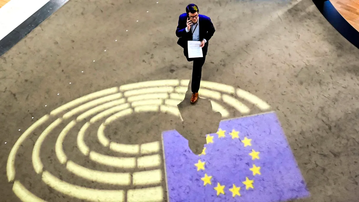 Scandal de corupție la Bruxelles pe tema Huawei: reprezentanții companiei chinezești, interziși în Parlamentul European