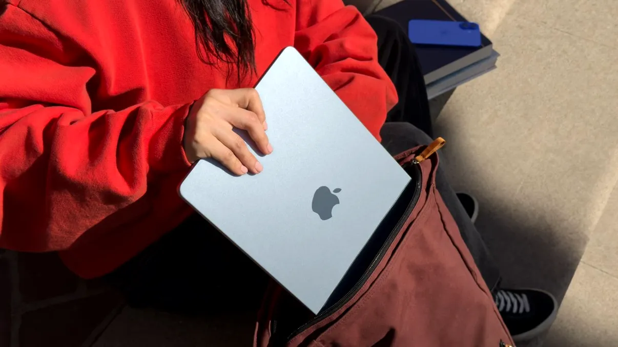 Apple lansează noile MacBook Air de 13 și 15 inch cu cip M4 și inteligență artificială, la prețuri mai accesibile