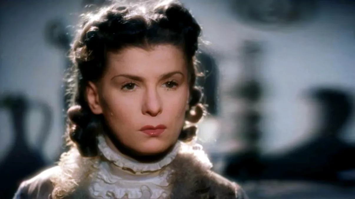 Veta din ”O noapte furtunoasă”, primul și singurul rol cinematografic al actriței Maria Maximilian. Câteva secunde i-au purtat noroc: ”Vii mâine să facem proba!”