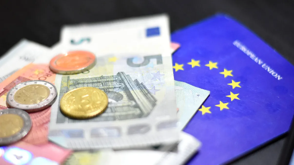 Fiul lua automat fonduri UE, mama era șefă în minister: Kovesi trimite în judecată un „băiat deștept” din România, acuzat de fraudă europeană