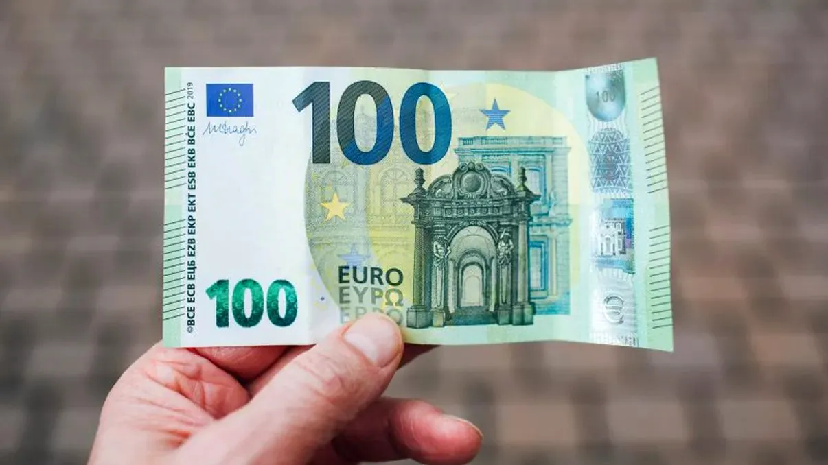 Scad ratele la bănci pentru toate creditele în euro, anunțul momentului de la Banca Centrală Europeană, care spune și că se vor acorda mai ușor imprumuturi