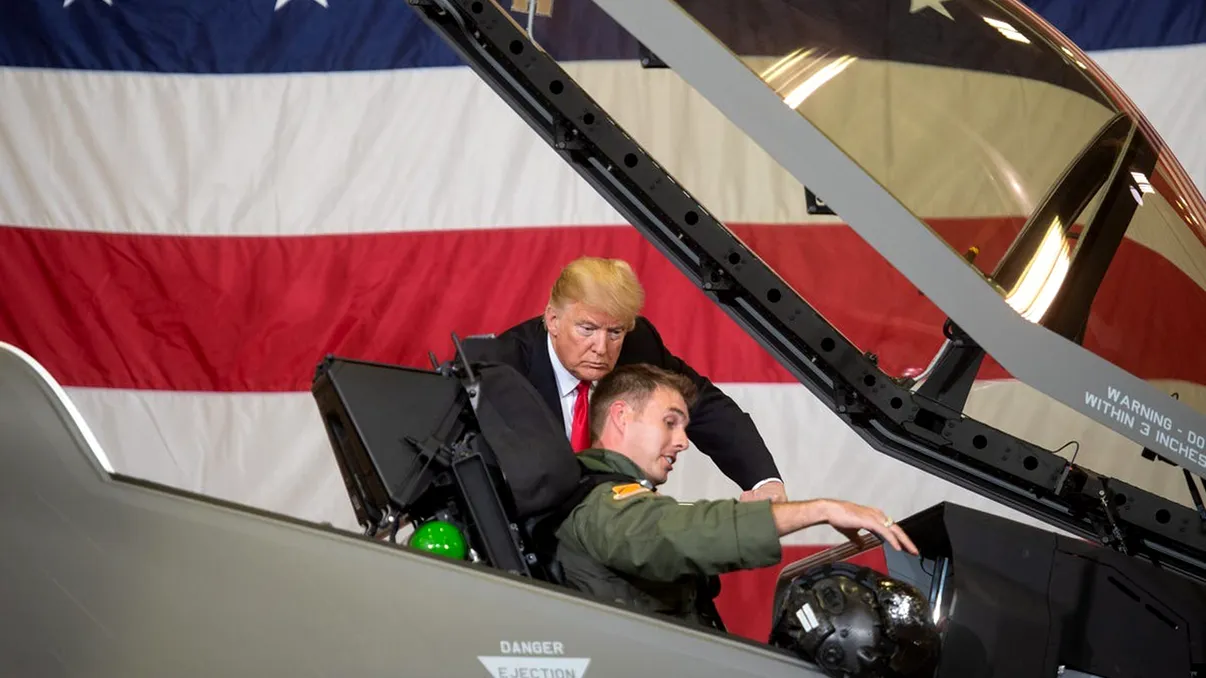 Trump dă OK-ul pentru F-47, cel mai puternic avion de luptă din lume, și alege Boeing pentru fabricarea acestuia
