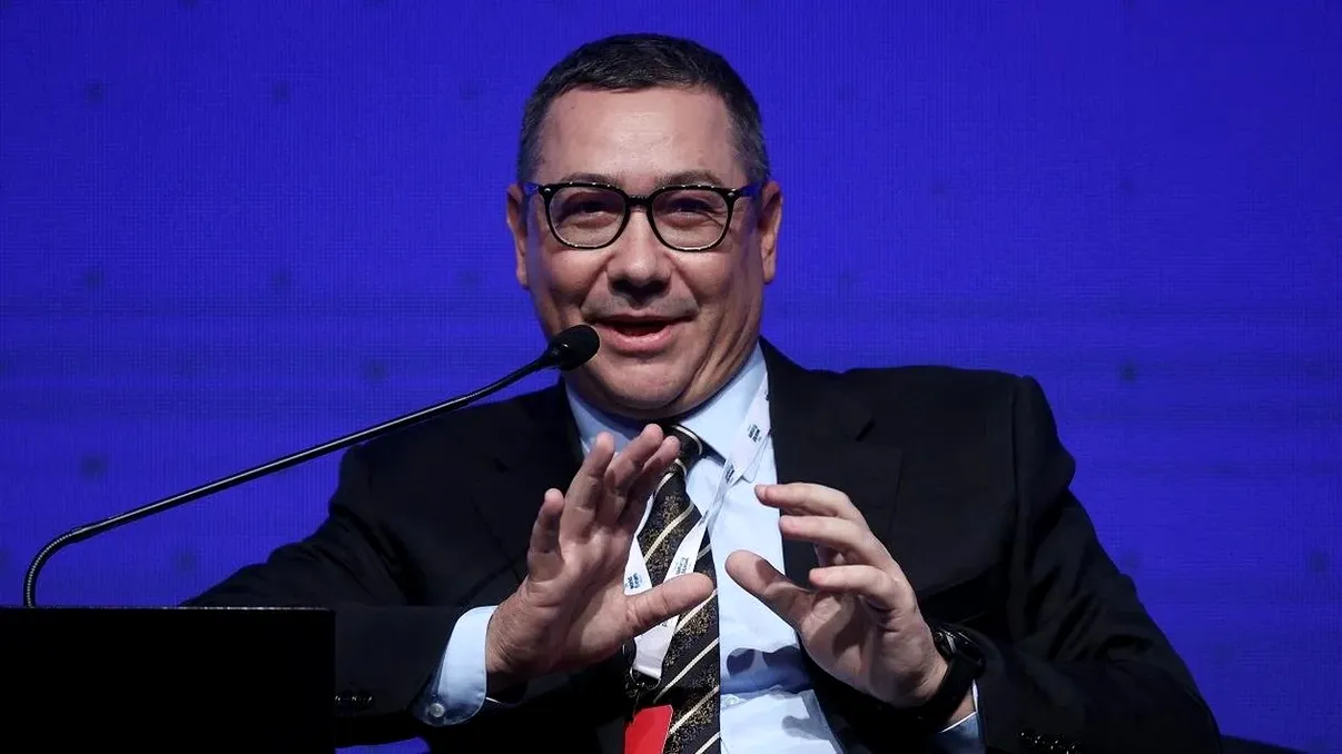 Victor Ponta, la un pas să plece din emisiunea lui Măruţă. Ce i-a spus Traian Băsescu la prima întâlnire: ”Eram negru de supărare”