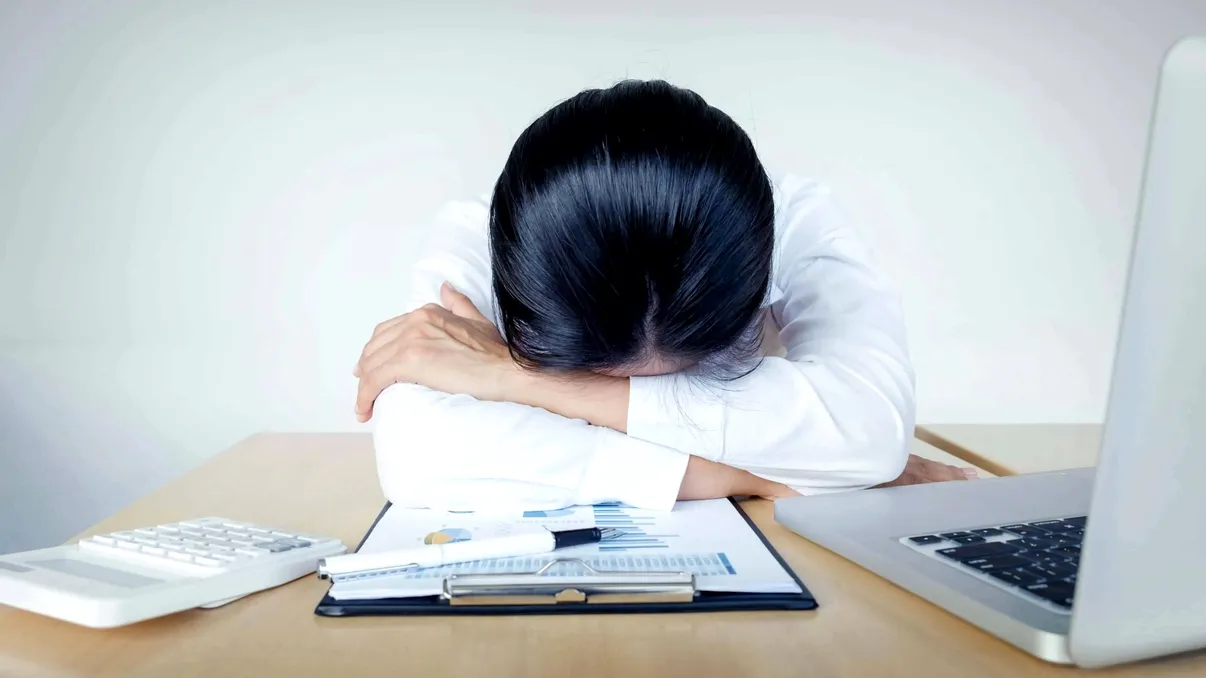 Cum reduci stresul cu ajutorul tehnologiei: Trucuri ca să nu te mai simți constant „pe fugă”