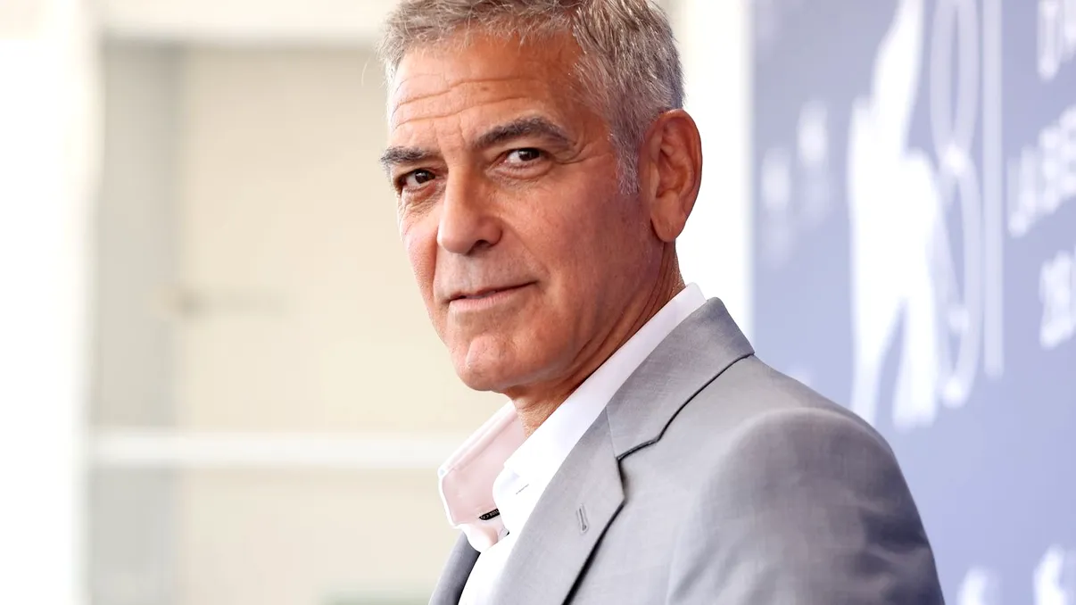 George Clooney renunță la filmele romantice: „Nu mai concurez cu tinerii de 25 de ani”