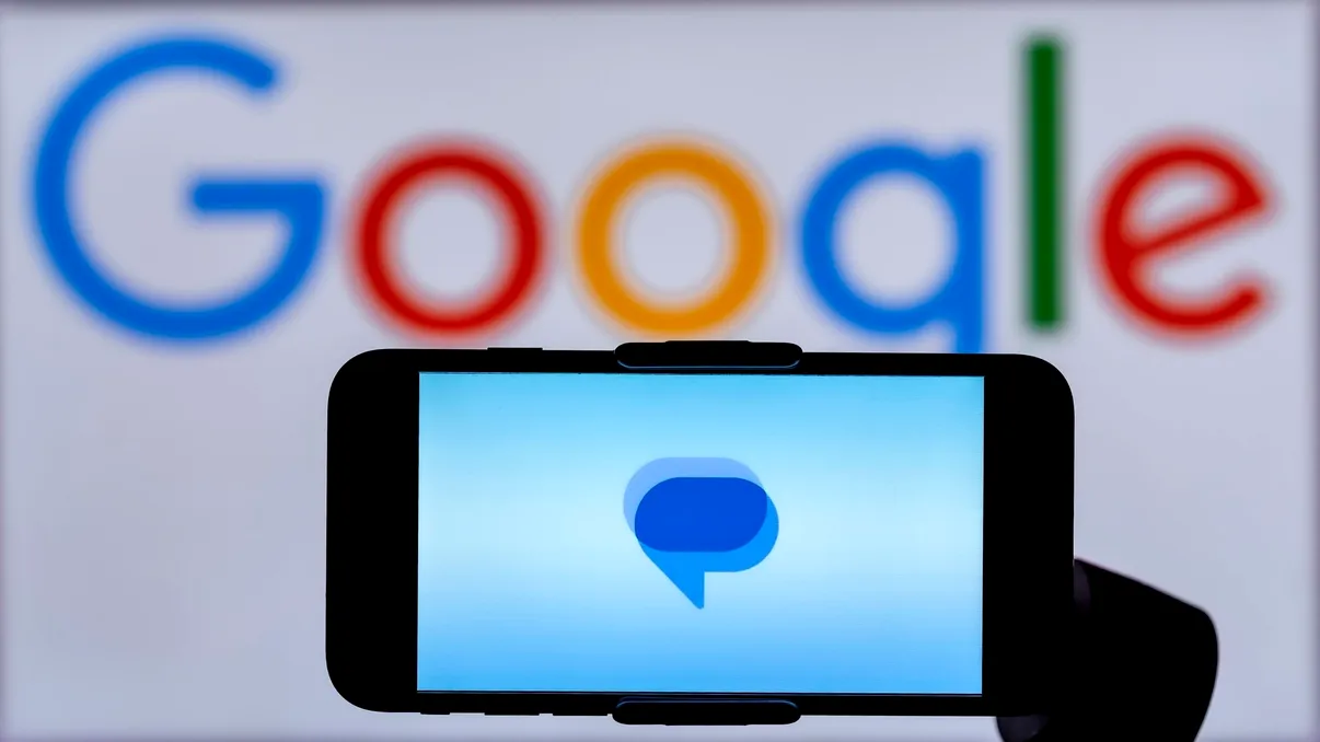 Google Messages detectează mesajele înșelătoare cu ajutorul AI-ului